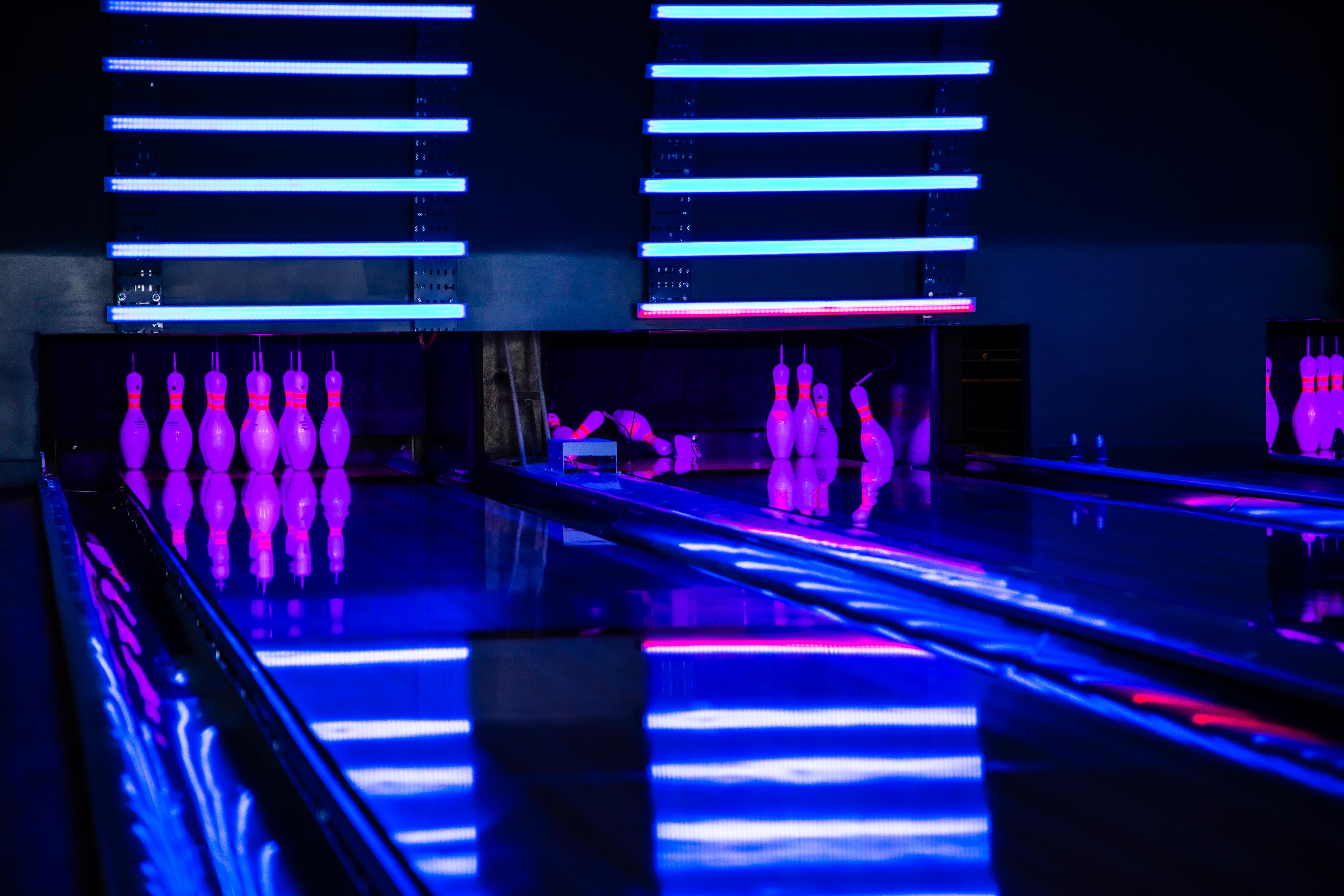 Yotel Glasgow Exterior foto "The bowling alley is illuminated."